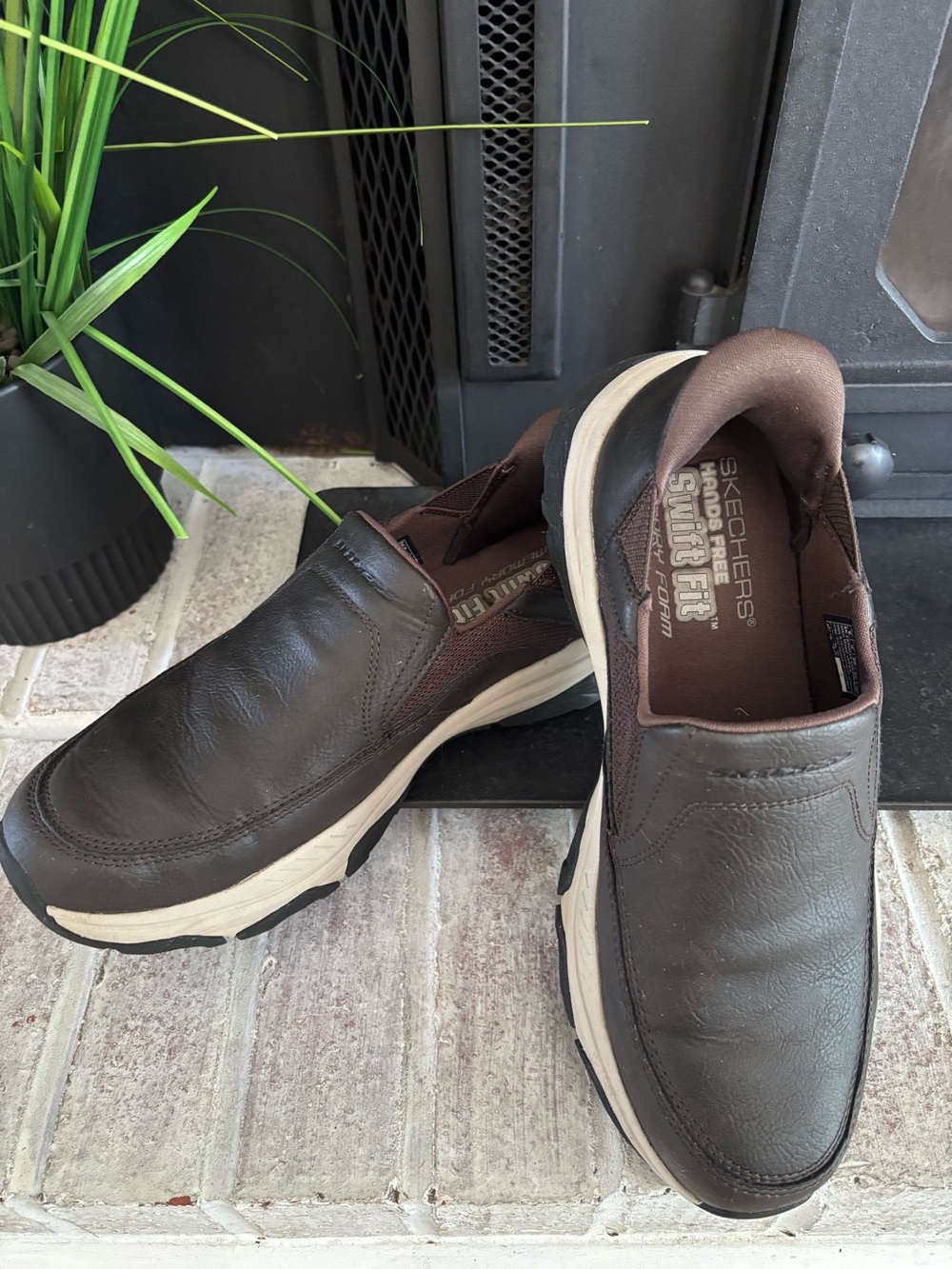 Skechers Men’s Brown Izaiah Slip-On Shoes Sneakers size 9